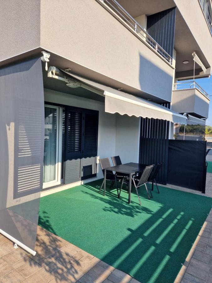 Villa Toni Biograd Na Moru Exterior foto